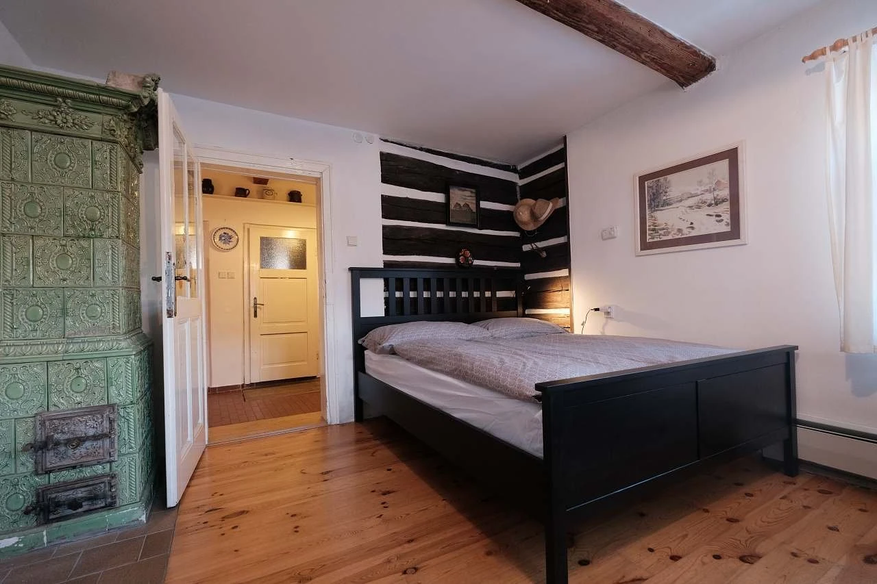 Pokoj II - Třílůžkový pokoj - Fotka 1